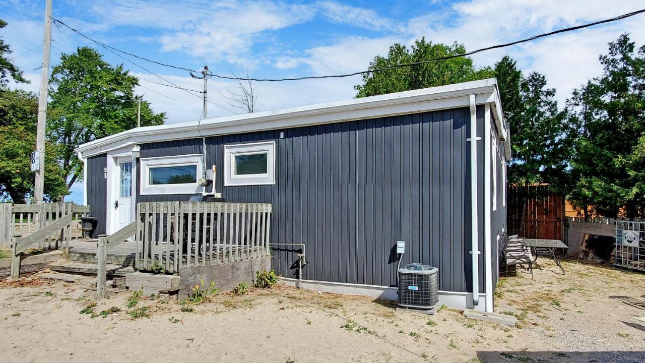 Main Beach River Retreat - Wasaga Beach 1 - Main Strip - 93 Mosley St Eksteriør bilde