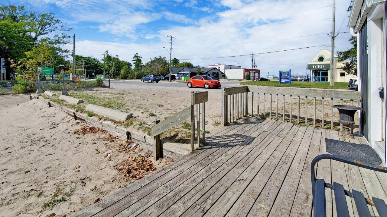 Main Beach River Retreat - Wasaga Beach 1 - Main Strip - 93 Mosley St Eksteriør bilde