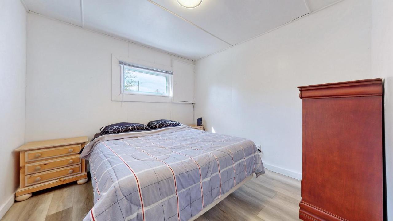 Main Beach River Retreat - Wasaga Beach 1 - Main Strip - 93 Mosley St Eksteriør bilde