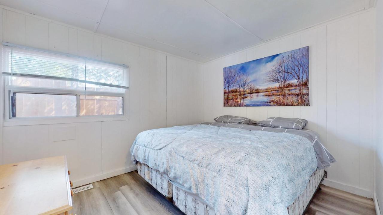 Main Beach River Retreat - Wasaga Beach 1 - Main Strip - 93 Mosley St Eksteriør bilde