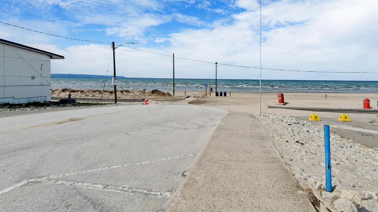Main Beach River Retreat - Wasaga Beach 1 - Main Strip - 93 Mosley St Eksteriør bilde